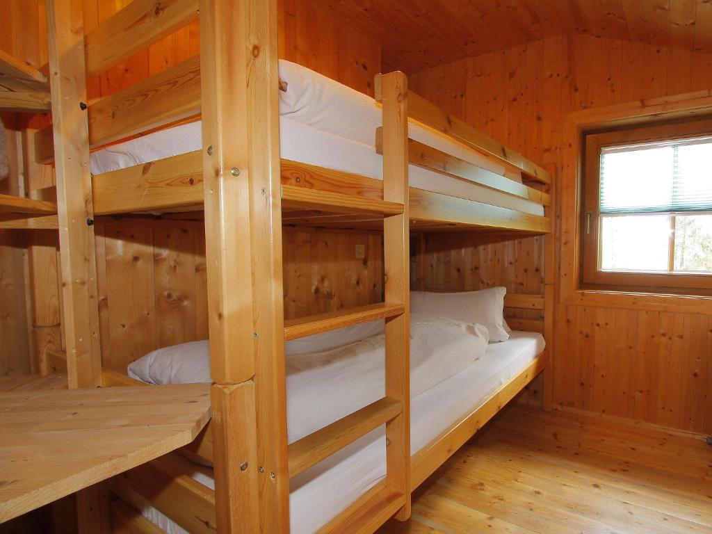 Postel nebo postele na pokoji v ubytování Chalet Auhäusl by Interhome