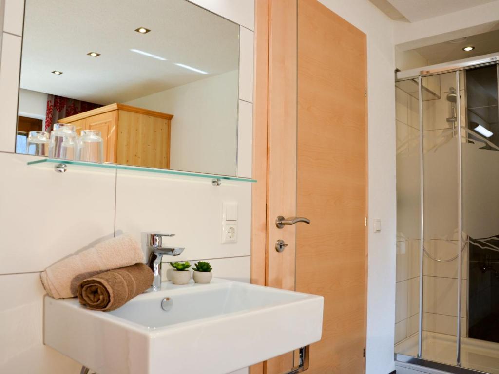 Kúpeľňa v ubytovaní Apartment Wechner-1 by Interhome