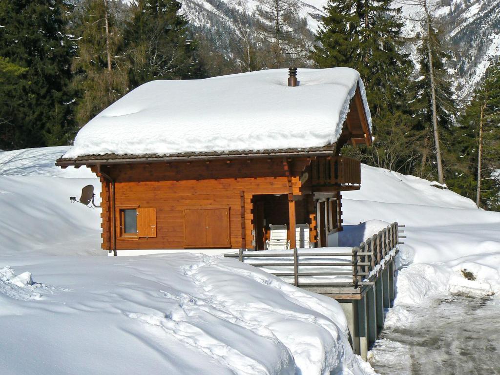 Chalet Escapade by Interhome v zimě