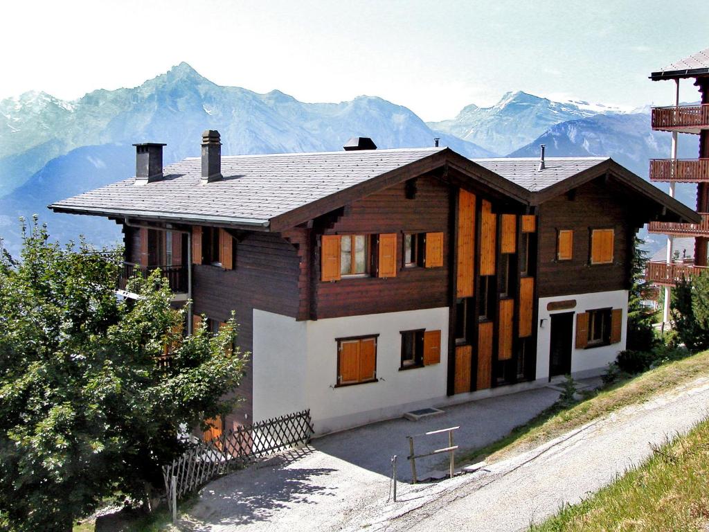 Nespecifikovaný výhled na hory nebo výhled na hory při pohledu z apartmánu