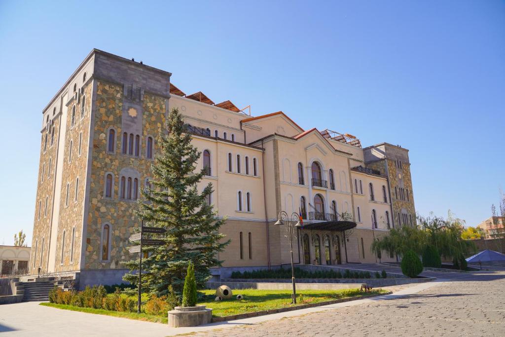 Budova, kde se hotel nachází