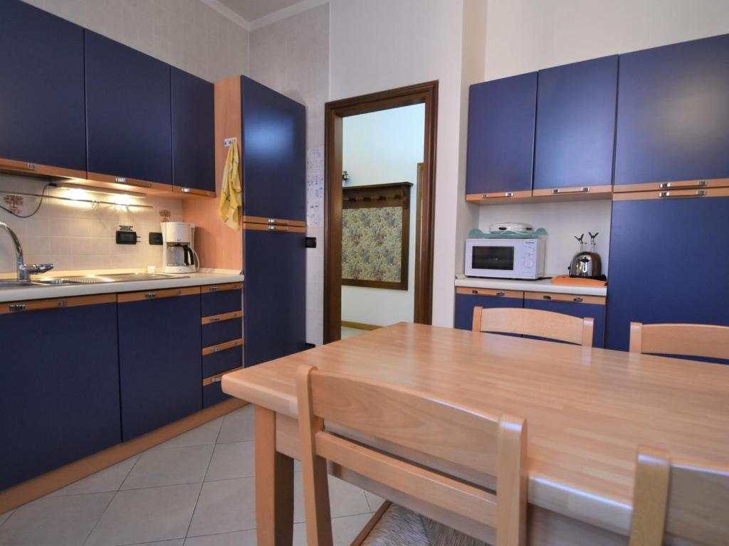 Kuchnia lub aneks kuchenny w obiekcie Apartment Al Foghèr by Interhome