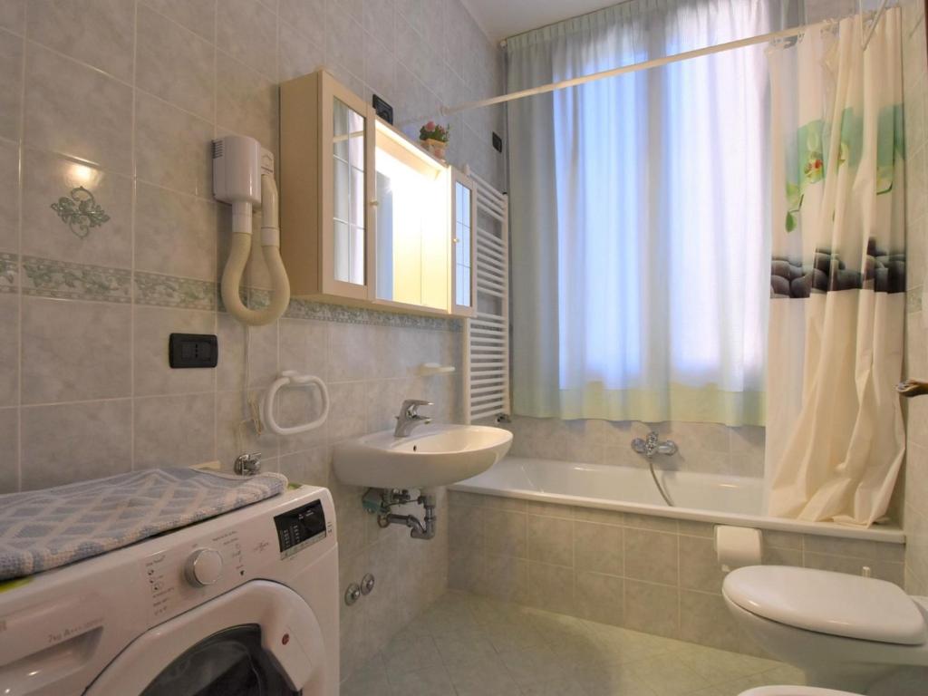 Łazienka w obiekcie Apartment Al Foghèr by Interhome