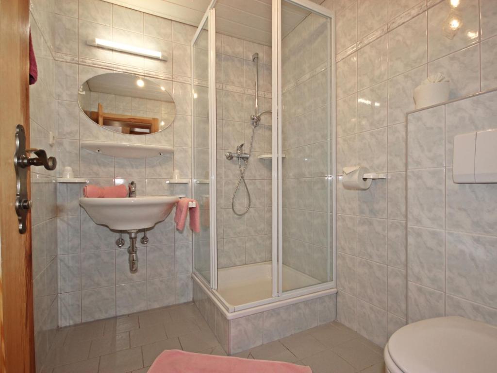 Koupelna v ubytování Apartment Schmittnhof by Interhome