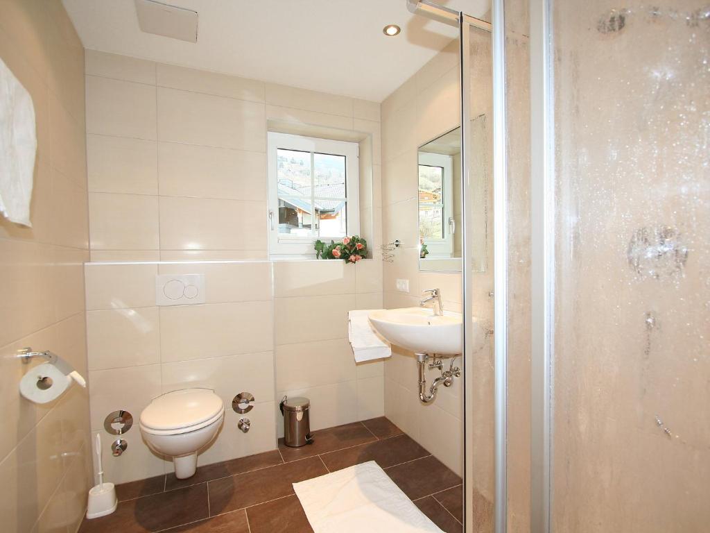Kúpeľňa v ubytovaní Apartment Pfeifer-2 by Interhome