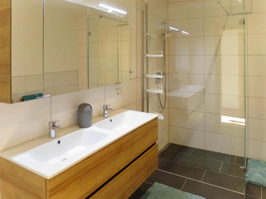 Koupelna v ubytování Apartment Zillertalblick by Interhome