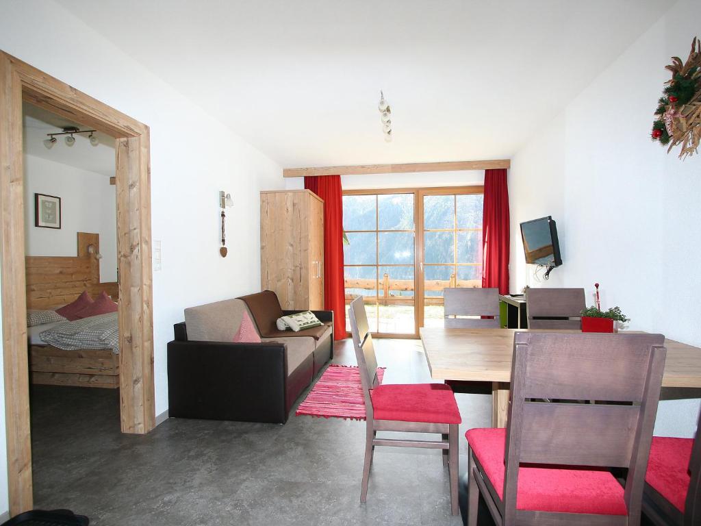 Część wypoczynkowa w obiekcie Apartment s' HimmelReich-1 by Interhome