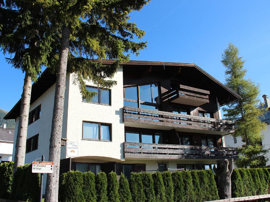 Budova, v ktorej sa apartmán nachádza
