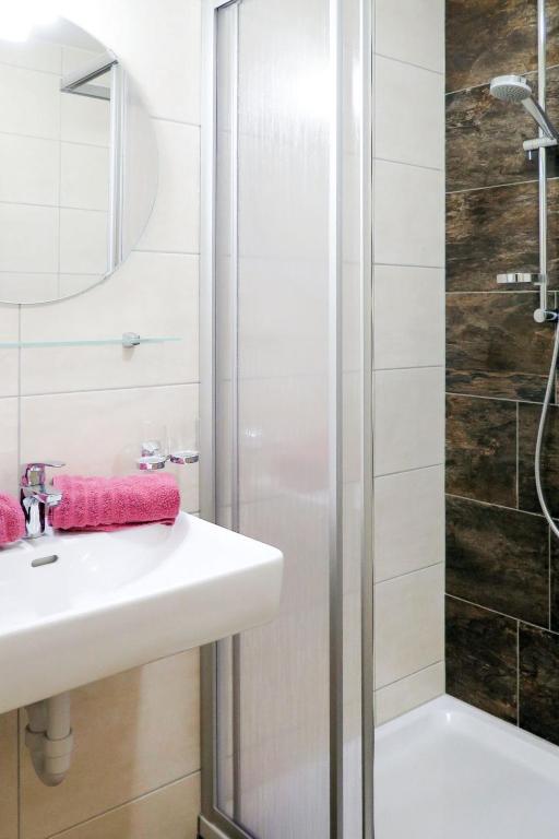 Kúpeľňa v ubytovaní Apartment Luxner-6 by Interhome