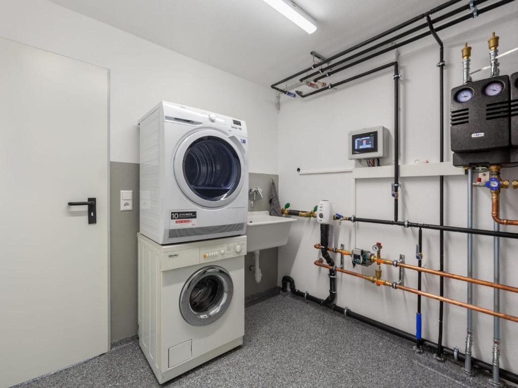 Fotografie z fotogalerie ubytování Apartment Chalet Spatn by Interhome v destinaci Fügenberg