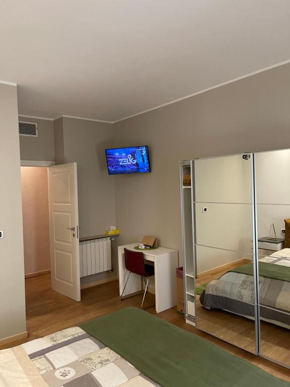 Smart-House Rent-Rooms FREE PARKING - 4