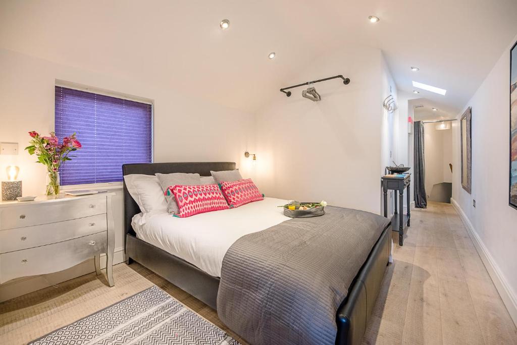 Papillon, Southwold - A Modern Flat with Balcony 2