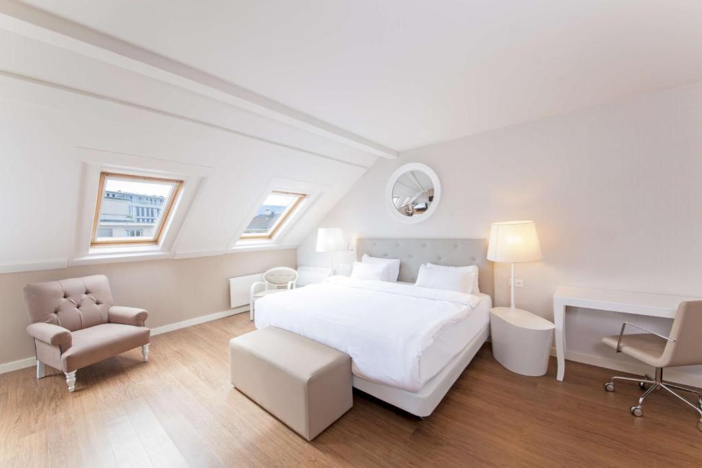 
King Room with Garden View
