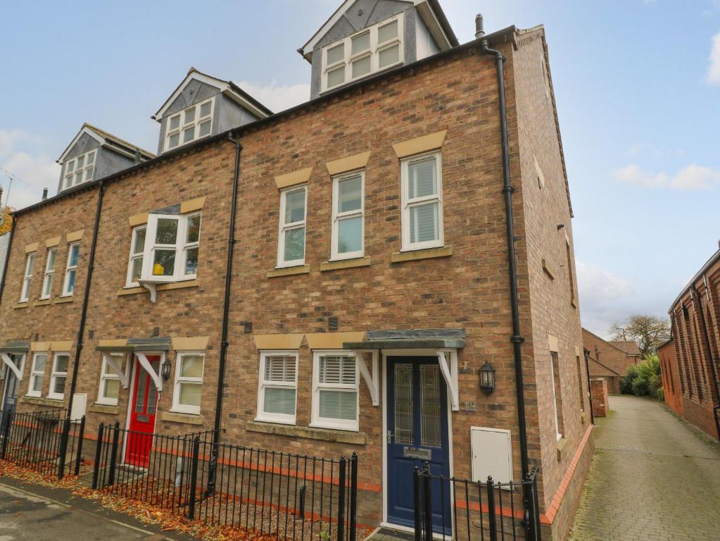 Holiday home 19 High Street, North Ferriby, UK