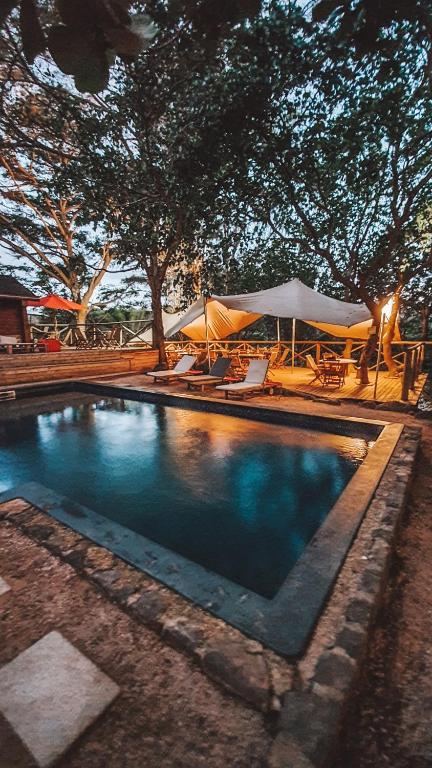 Bazén v ubytování Otentic, Eco Tent Experience nebo v jeho okolí