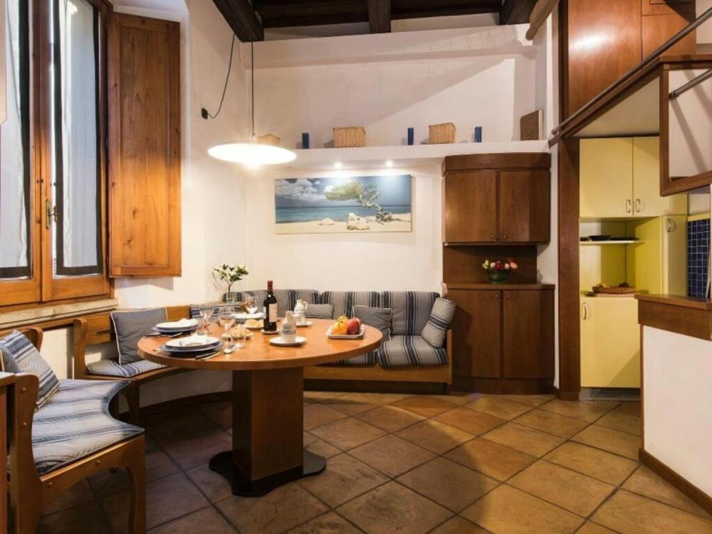 A kitchen or kitchenette at Georgofili by Halldis