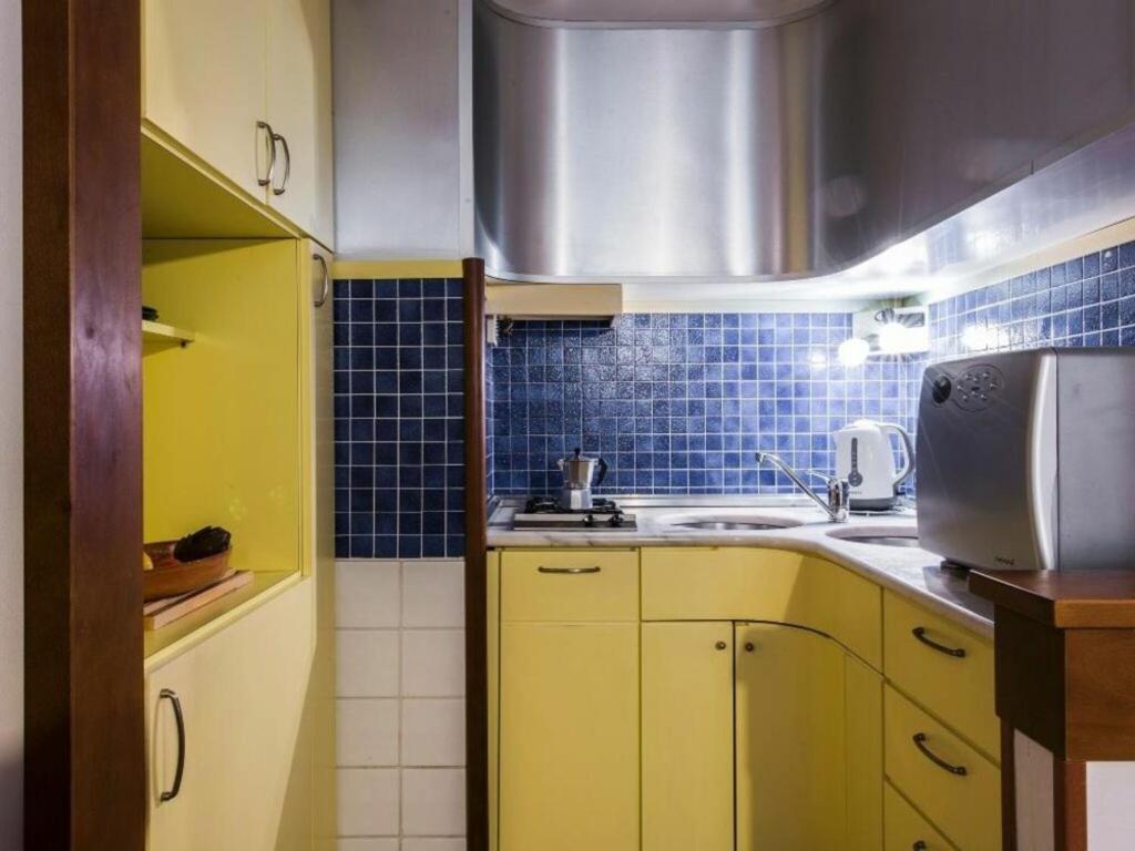 A kitchen or kitchenette at Georgofili by Halldis