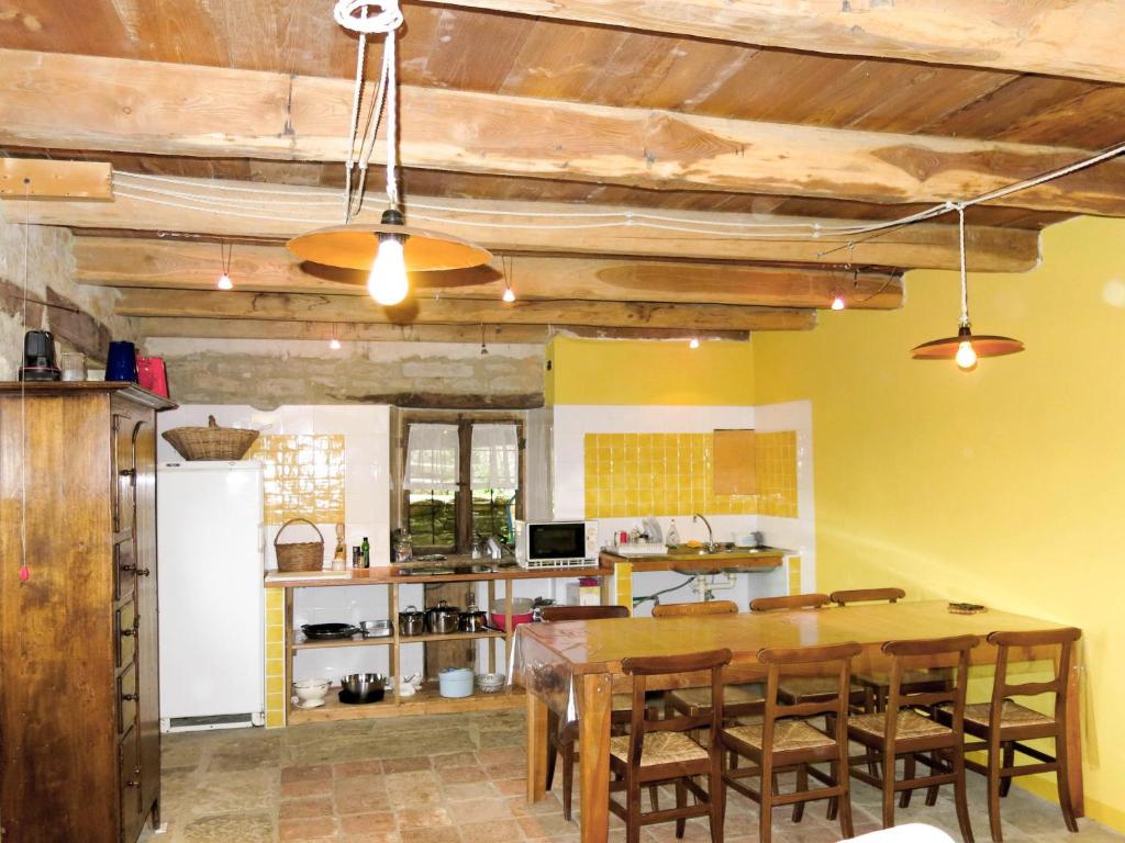 Kuchnia lub aneks kuchenny w obiekcie Holiday Home Casetta by Interhome
