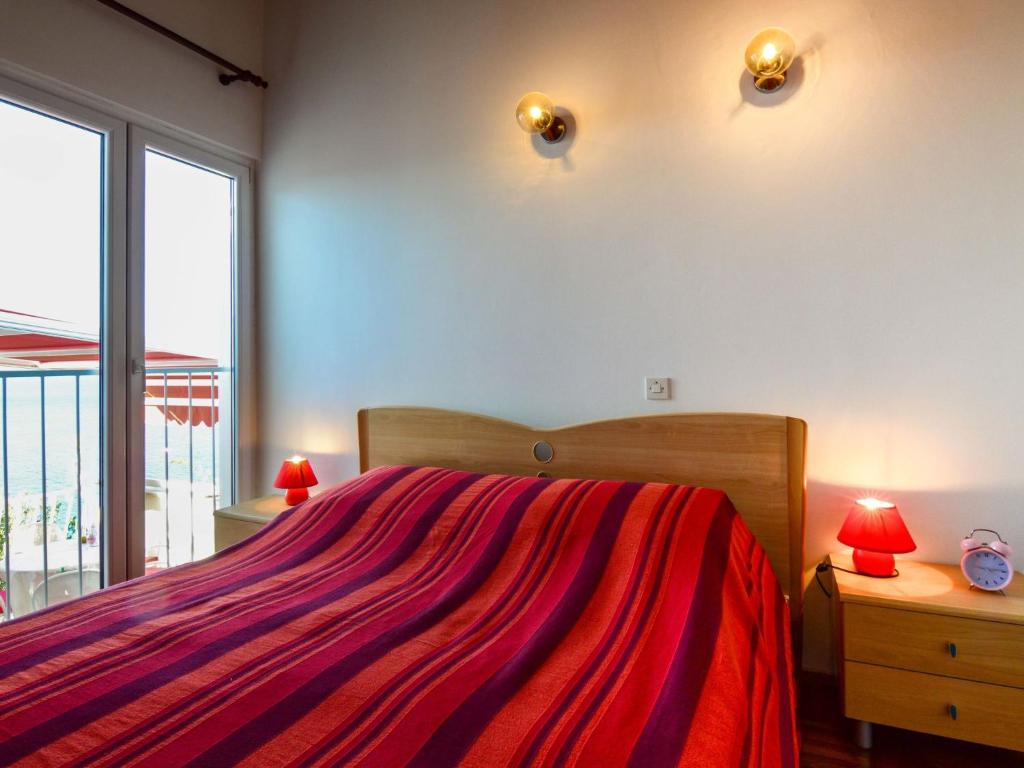 Posteľ alebo postele v izbe v ubytovaní Apartment Mirela-2 by Interhome