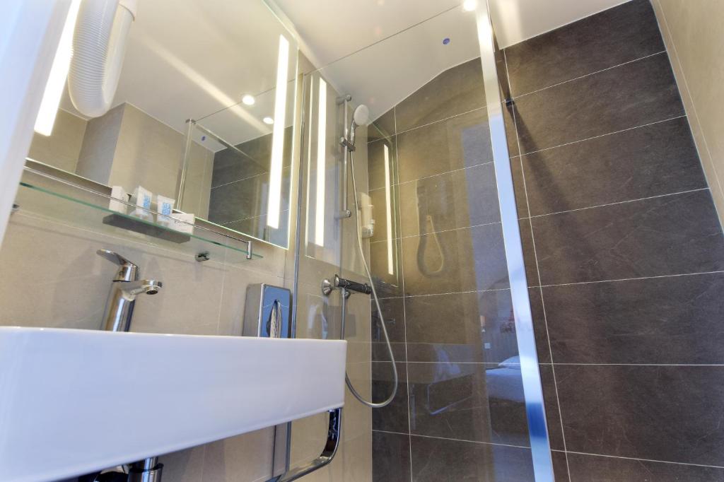 Avia Hôtel Saphir Montparnasse - Resim 15