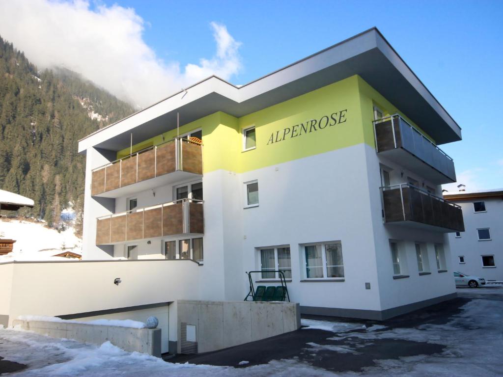 Nespecifikovaný výhled na hory nebo výhled na hory při pohledu z apartmánu