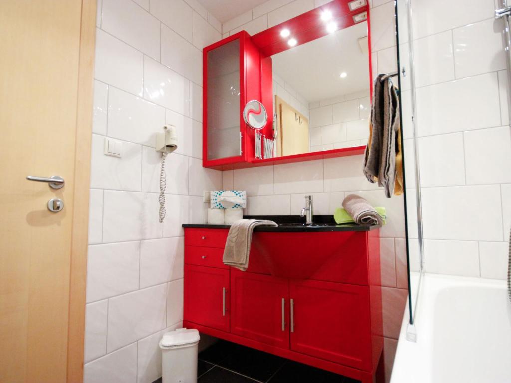 Kúpeľňa v ubytovaní Apartment Falkner-12 by Interhome