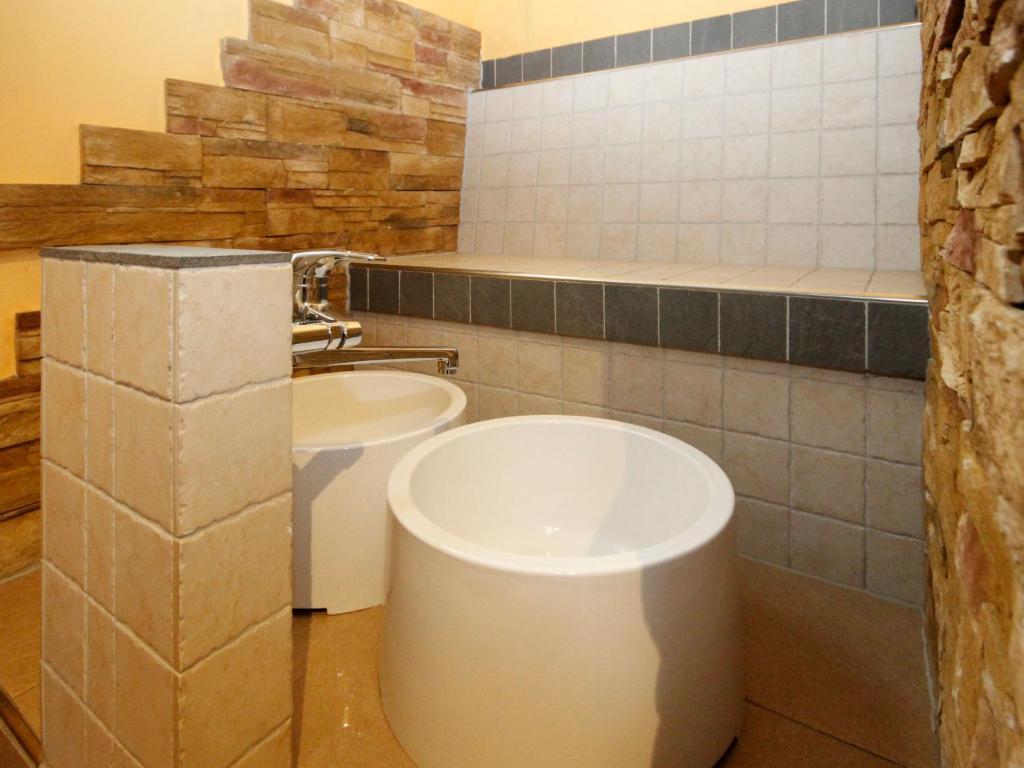 Kúpeľňa v ubytovaní Apartment Falkner-12 by Interhome
