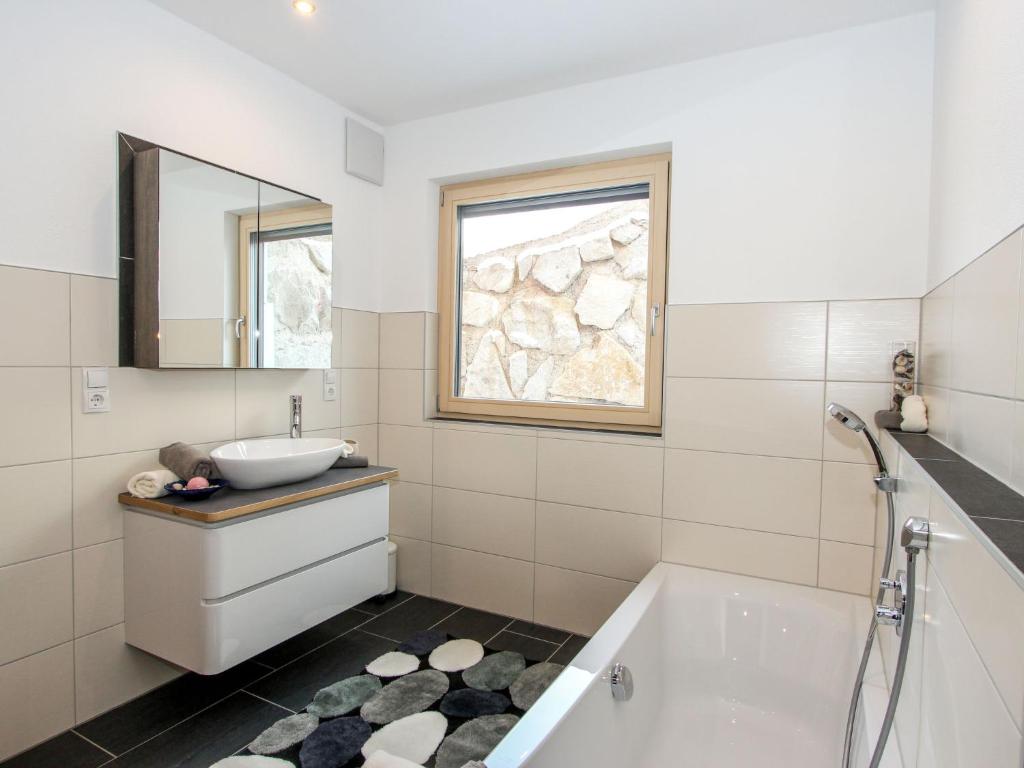 Koupelna v ubytování Apartment Wildbachl by Interhome