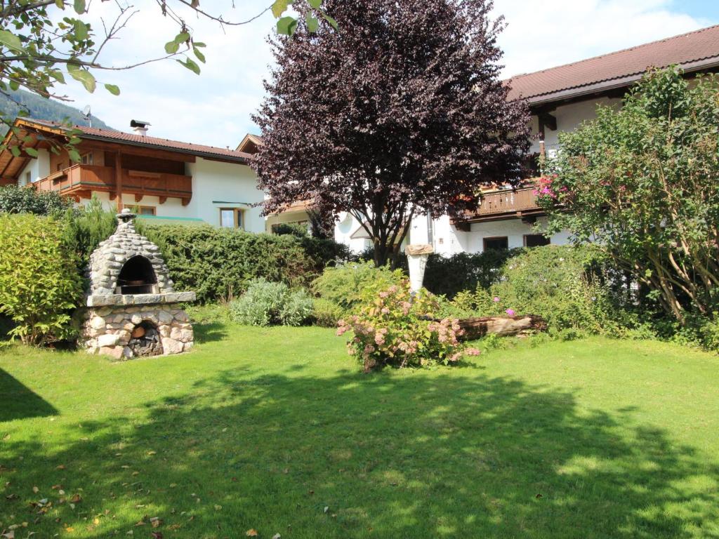 Zahrada ubytování Apartment Tyrol-2 by Interhome
