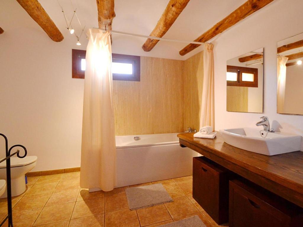 Holiday Home Mascaro by Interhome, Porto Cristo – Updated ...