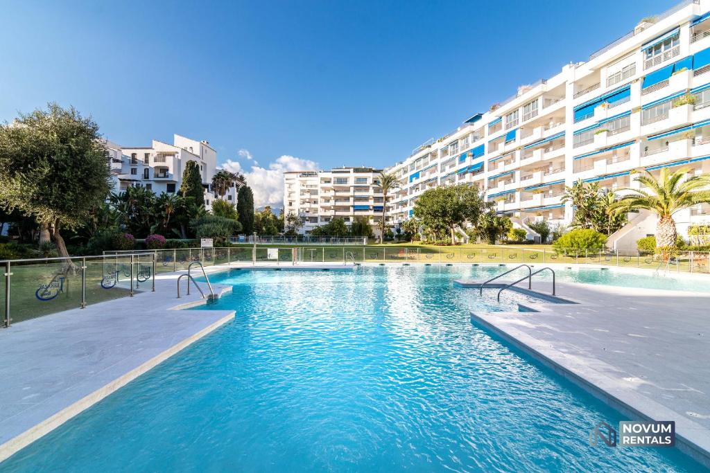 Modern Apartment in the Heart of Puerto Banús, Marbella ...