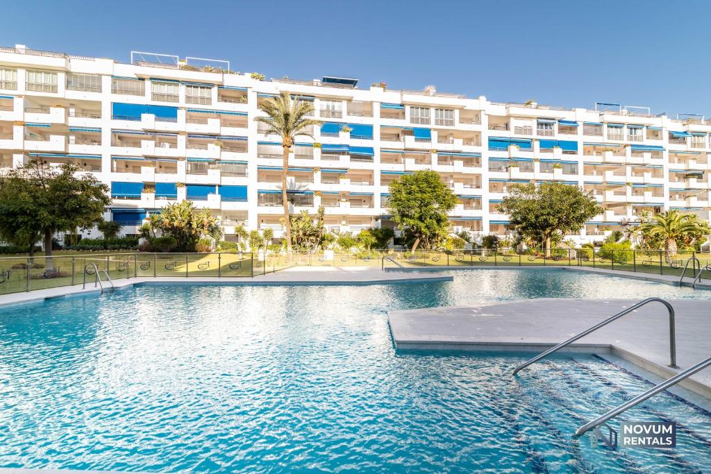 Modern Apartment in the Heart of Puerto Banús, Marbella ...