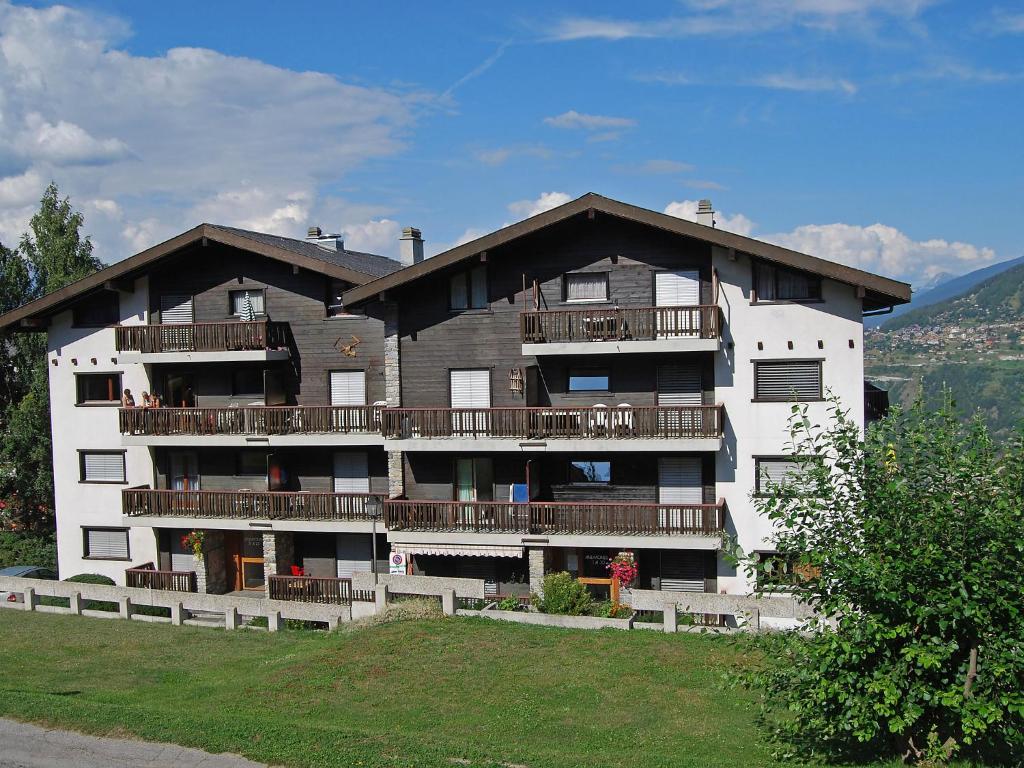 Apartment Anémone 20 by Interhome - Housity