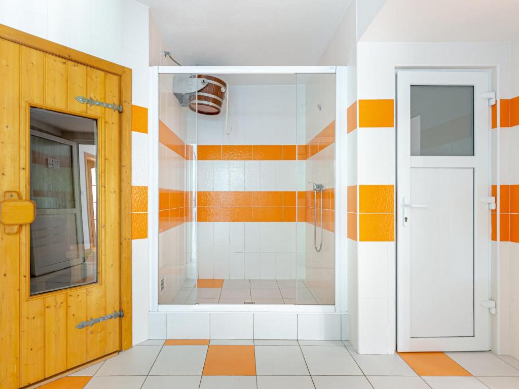 Koupelna v ubytování Holiday Home Albrechtice by Interhome