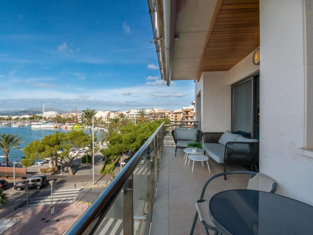 balcone con vista sull'acqua di Apartment Portobello Sea Views by Interhome a Port d'Alcudia
