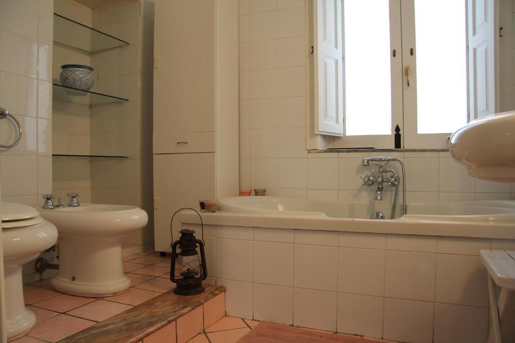 Kúpeľňa v ubytovaní Casa Vacanza Icaros, Ortigia hictoric center, 200 mt from the beach
