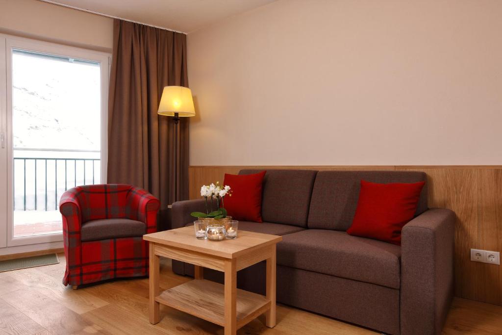 Posezení v ubytování Hotel Enzian & Apartmenthotel Johannes