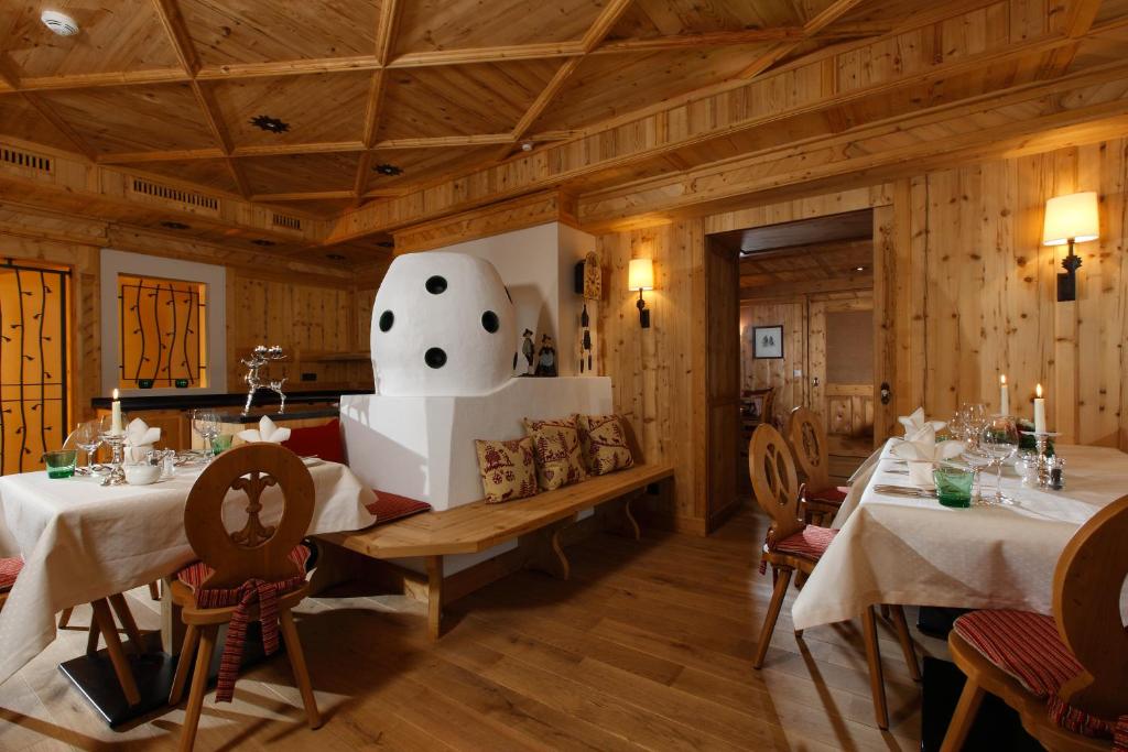 Posezení v ubytování Hotel Enzian & Apartmenthotel Johannes