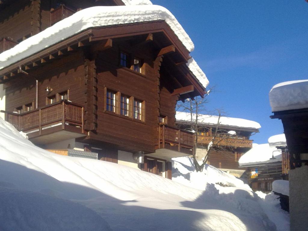 Chalet Chalet A Coeur by Interhome v zimě