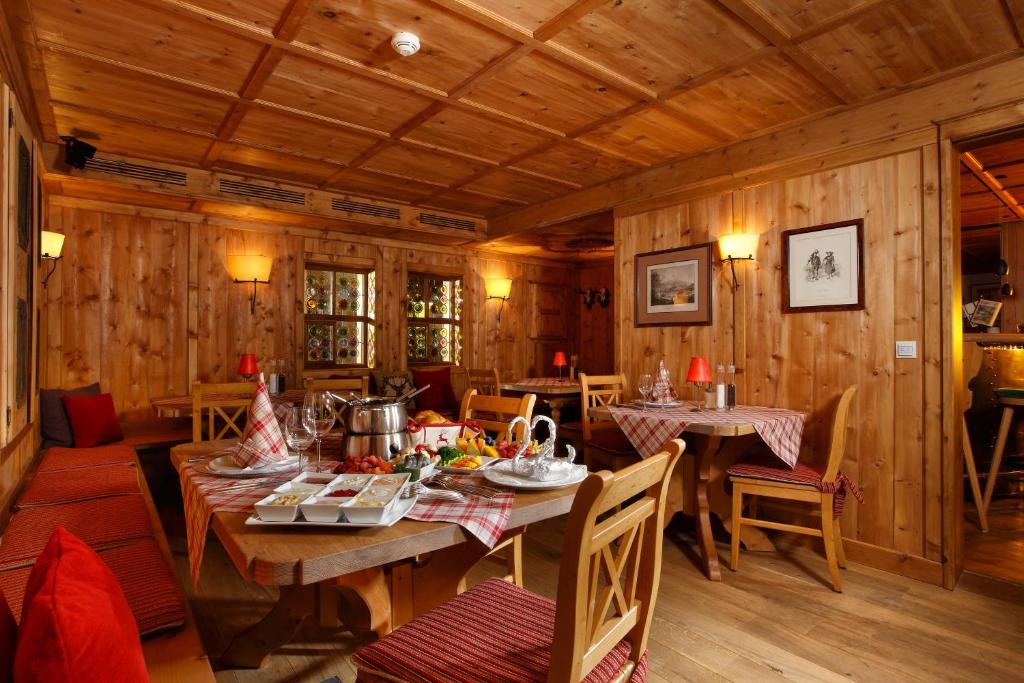 Nápoje v ubytování Hotel Enzian & Apartmenthotel Johannes
