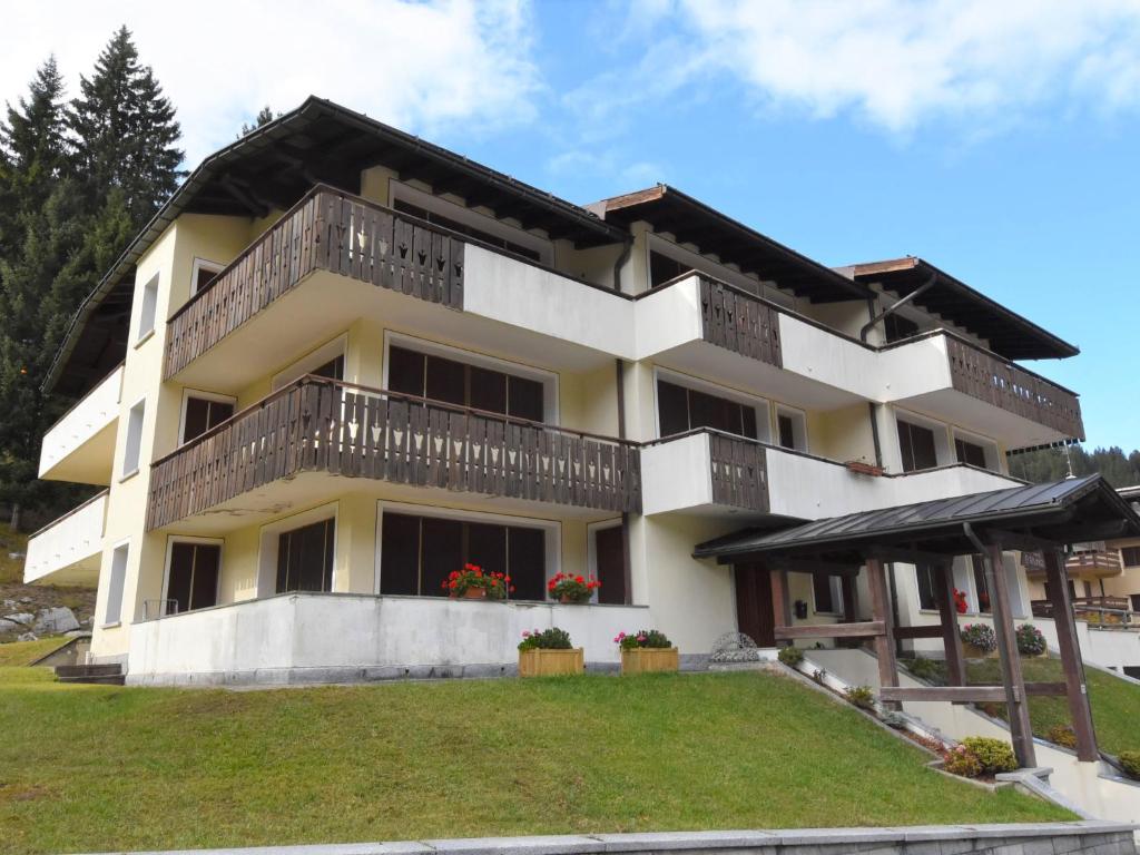 The building in which Az apartmant is located