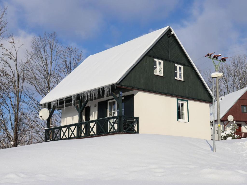 Obiekt Holiday Home Holiday Hill 47 by Interhome zimą