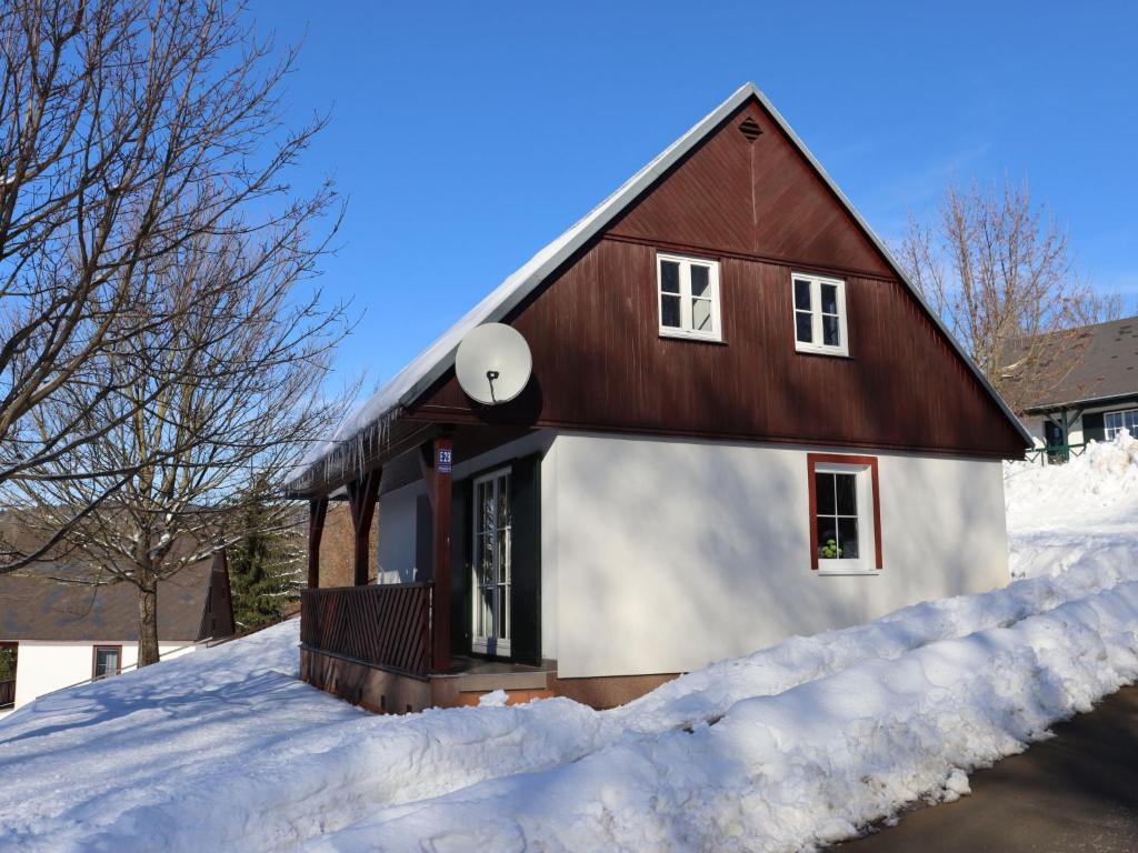 Holiday Home Holiday Hill 29 by Interhome v zimě
