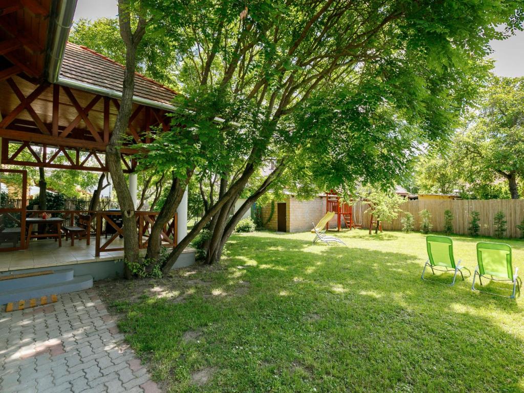 Ogród w obiekcie Holiday Home Marian by Interhome