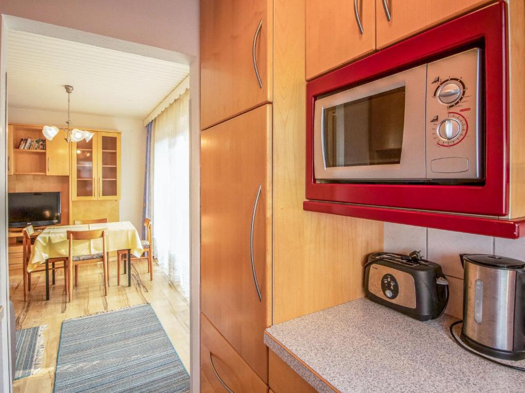 Kuchyň nebo kuchyňský kout v ubytování Apartment Isabella by Interhome