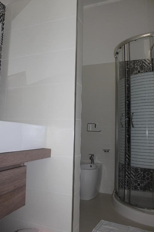 Łazienka w obiekcie Agorà-Akrai B&B