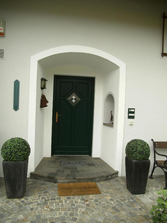 Exteriér alebo vchod do ubytovania Landhaus Rossatz