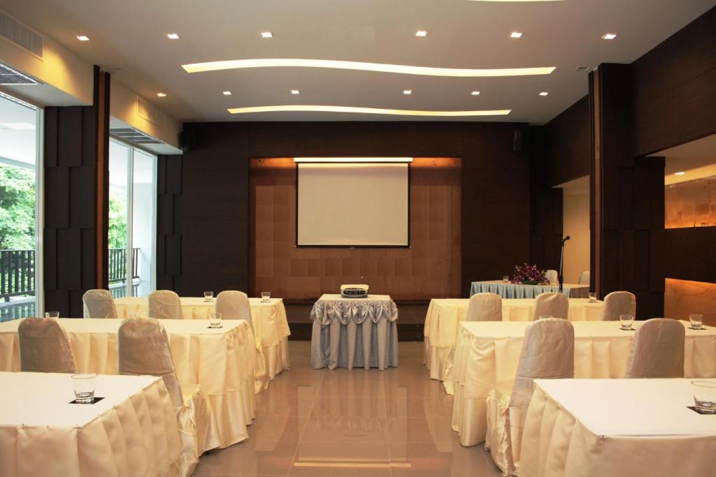 Casa Del M Patong Phuket - Newly Renovated