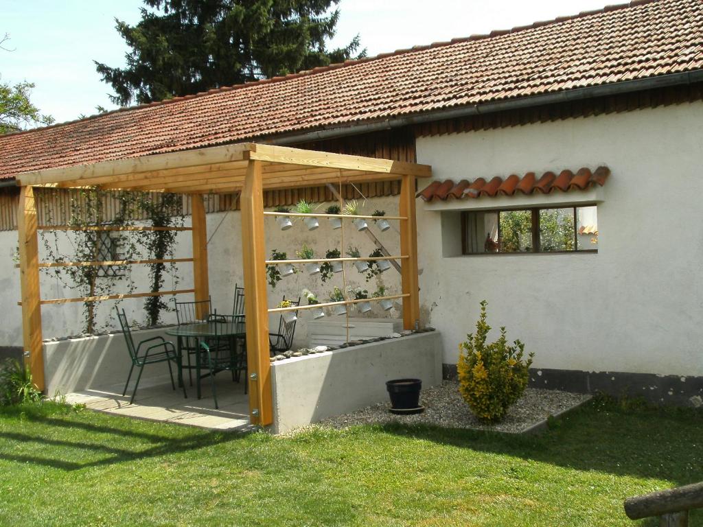 Vonkajšia záhrada v ubytovaní Landhaus Rossatz