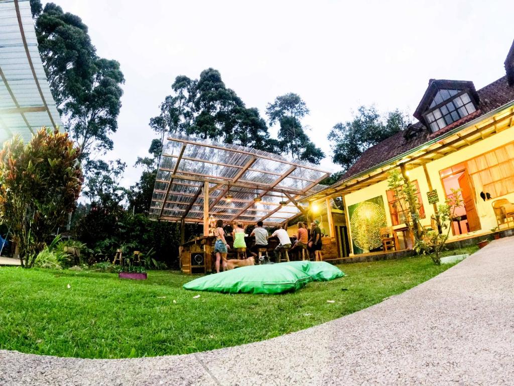 Zahrada ubytování Mama Tungu hostel